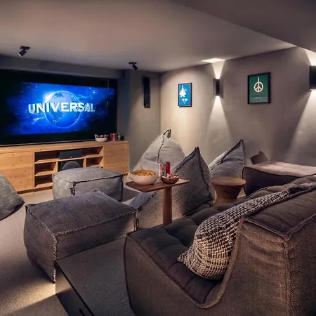 Chalet The Ultimate Luxury Of A Chalet In 12p Gstaad
